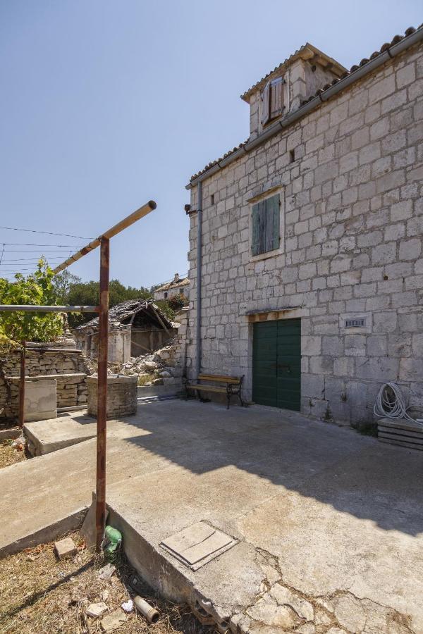 Holiday House With A Parking Space Okljucna, Vis - 14875 Komiža Exterior foto